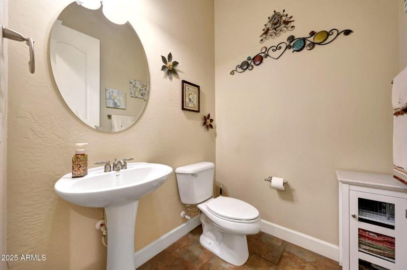 17394 W Lincoln St_half bath