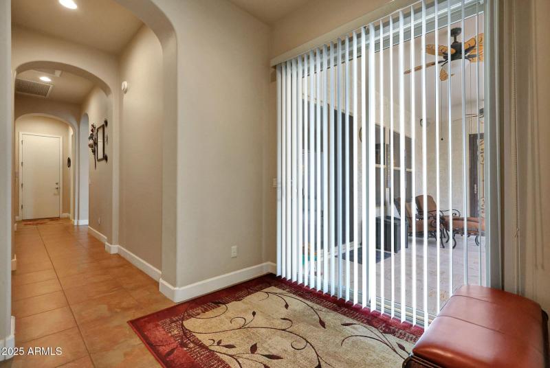 17394 W Lincoln St_hallway2