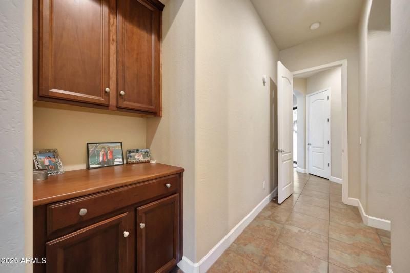 17394 W Lincoln St_hallway3