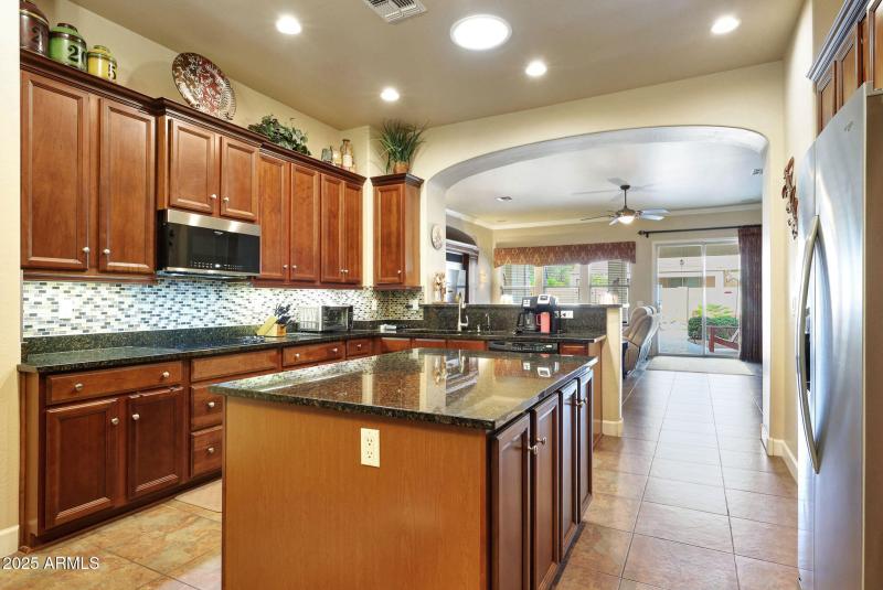 17394 W Lincoln St_kitchen3