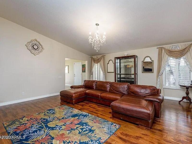 4e1b7d2ccaab9435bad185a0f747639e-cc_ft_7