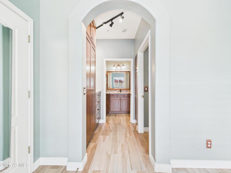 21 13826 N 96th St Primary Suite