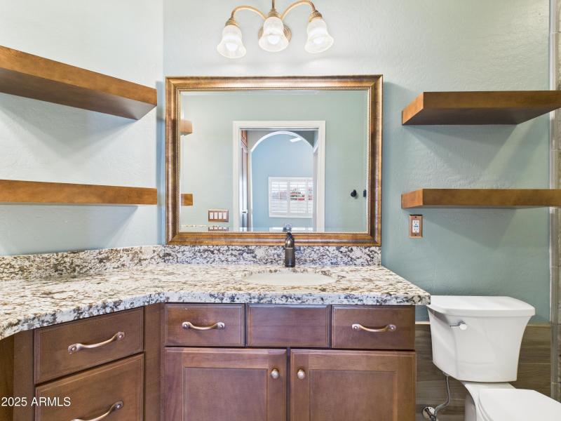 23 13826 N 96th St Primary Bathroom