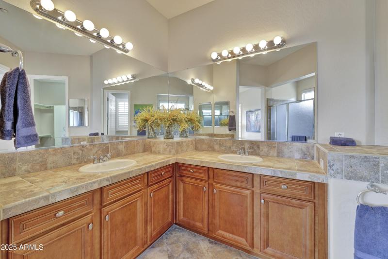 Primary Bath w/ Dual Sinks