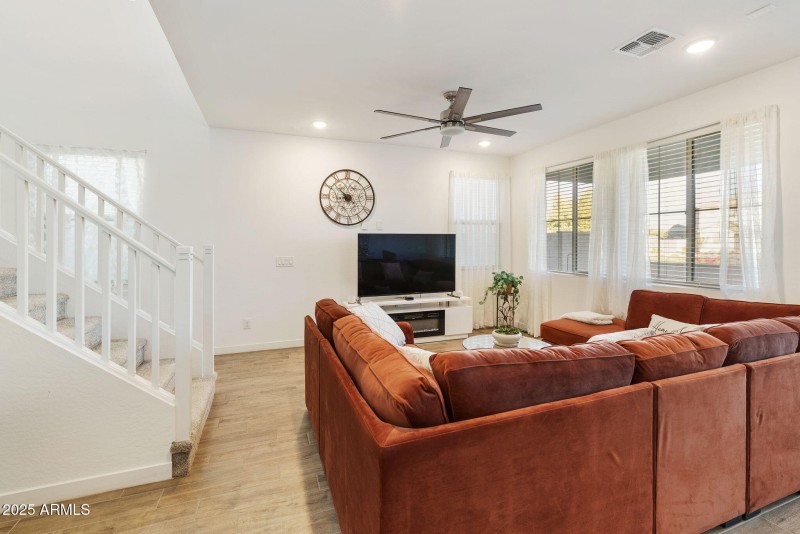 4-web-or-mls-dlb_0016-dlb_0020