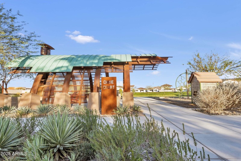 64-web-or-mls-ZDLB_4422