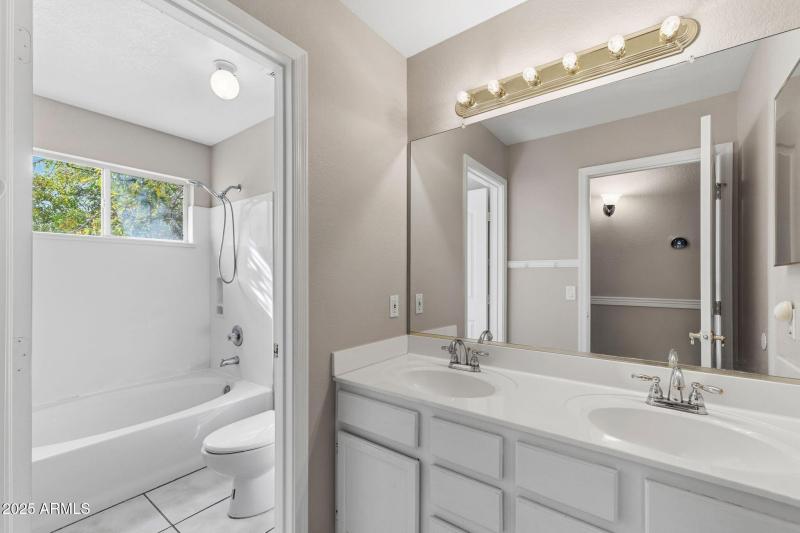 028__310 S Granite Ct