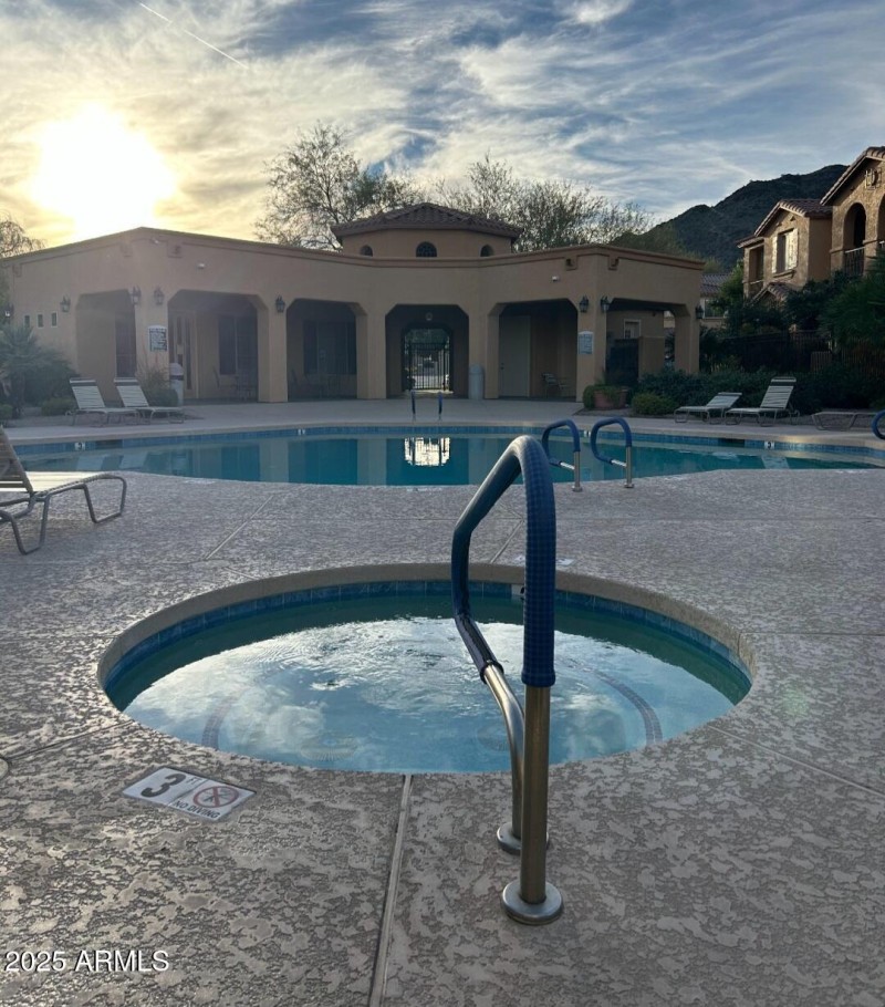 Community Pool & Spa