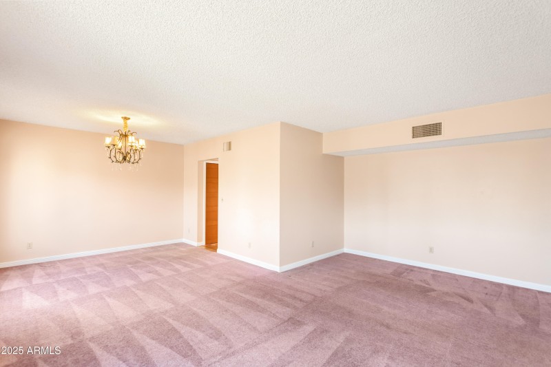 FORMAL DINNINGROOM LIVINGROOM