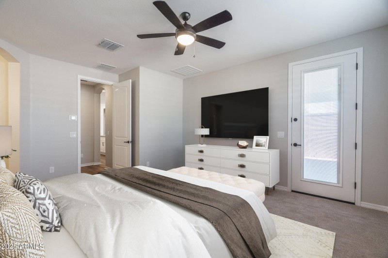 14VS) PRIMARY BEDROOM