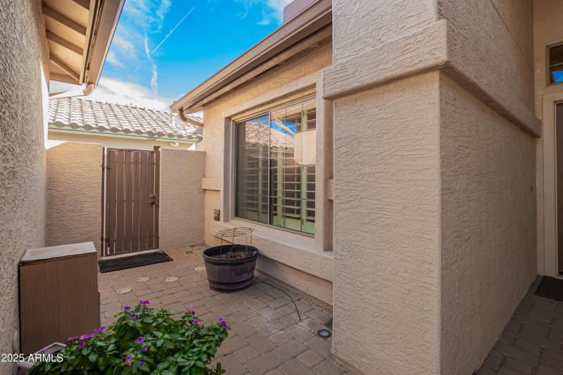 side courtyard guess house