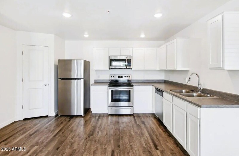Kitchen with pantry - 36 Bld E