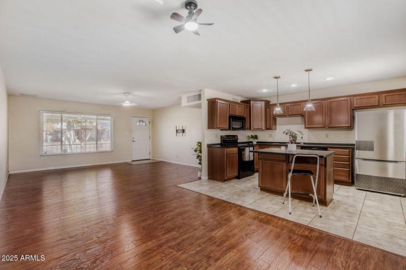 4025 W. Claremont St - Web Quality - 006