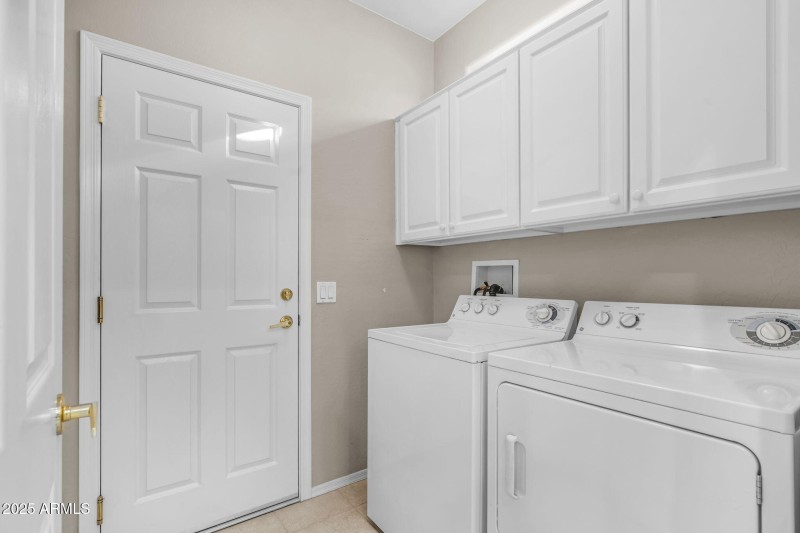 Indoor Laundry Room w/Utility Sink
