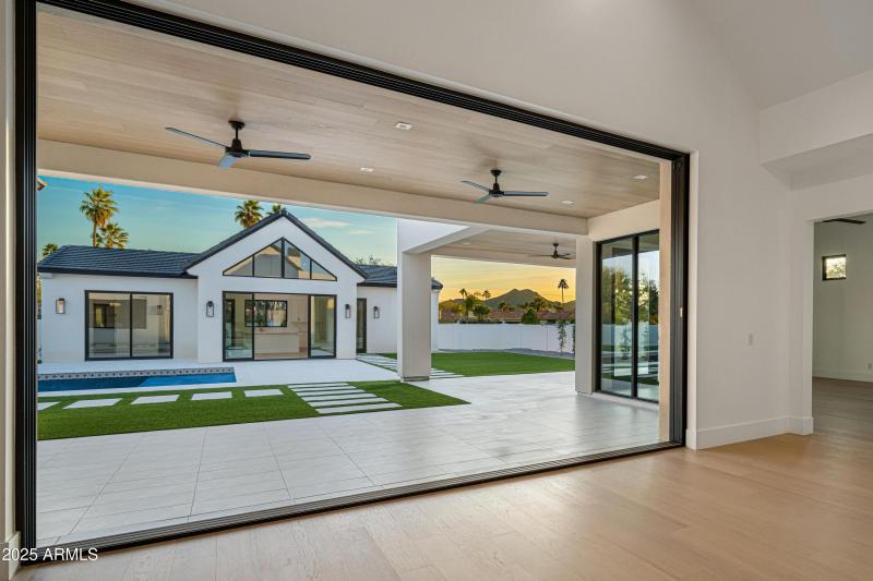 I2025122901-Twilight