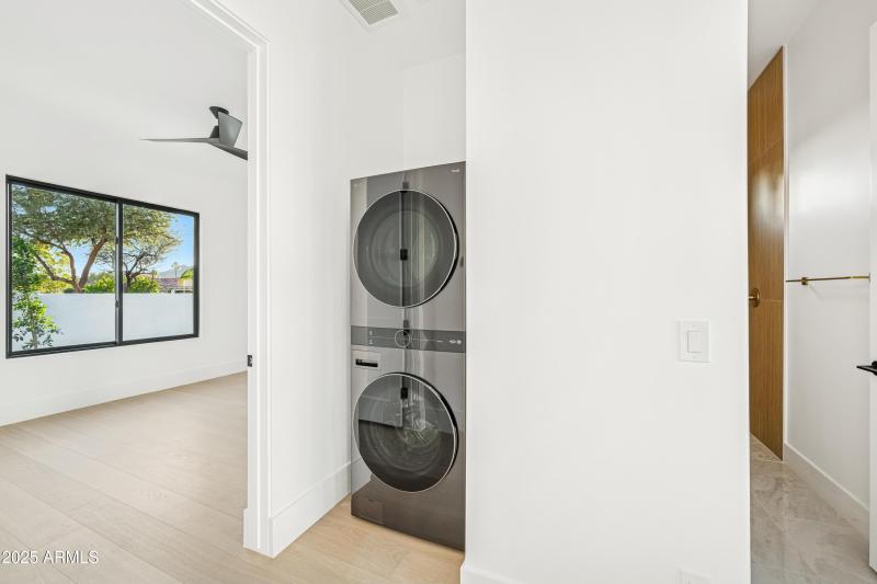 I2025122901-Daytime-9