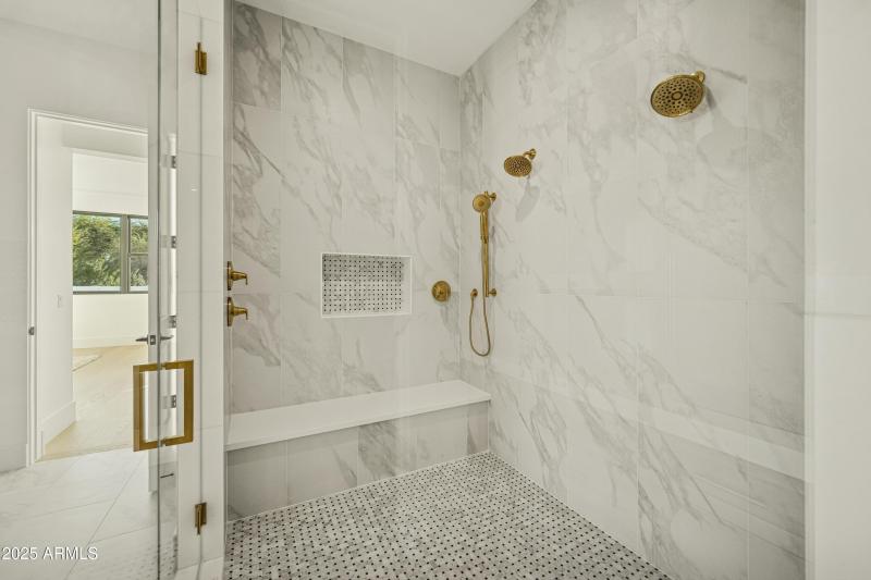 I2025122901-Daytime-16