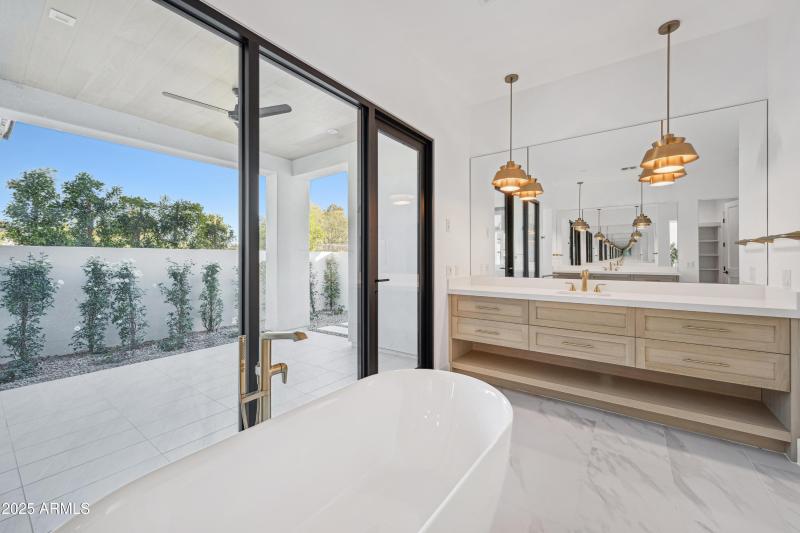 I2025122901-Daytime-18