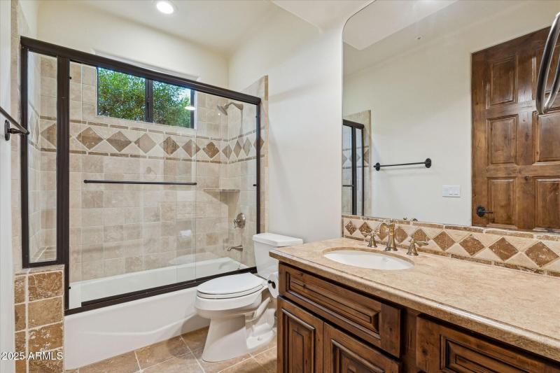 En-Suite Bathroom for Bedroom #3