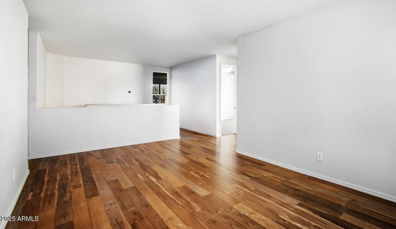 20251107045741042060000000-o