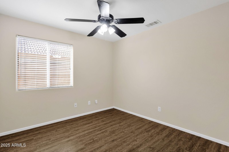 28-web-or-mls-3236-w-lone-cactus-dr