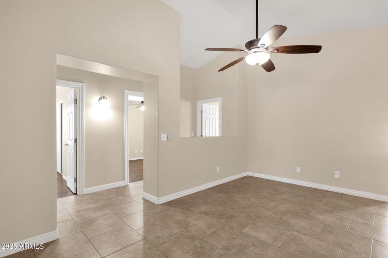 11-web-or-mls-3236-w-lone-cactus-dr