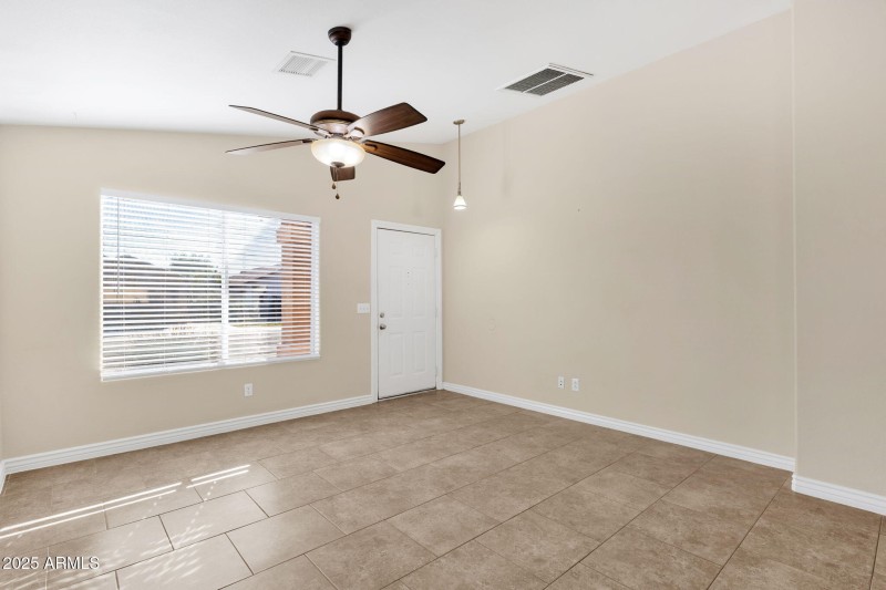 5-web-or-mls-3236-w-lone-cactus-dr