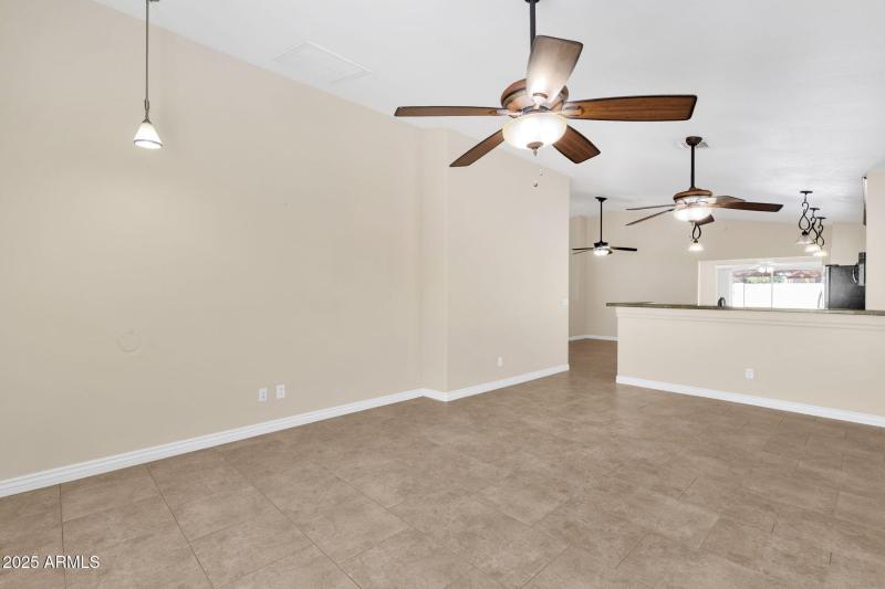 7-web-or-mls-3236-w-lone-cactus-dr