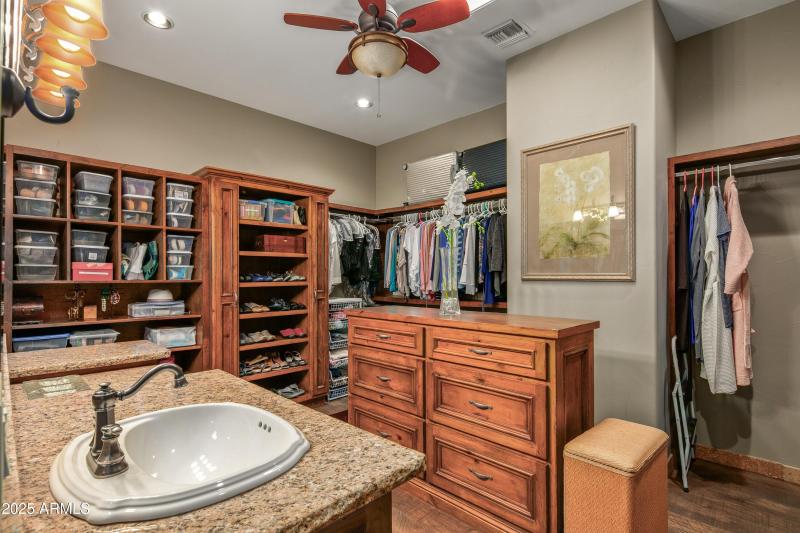 023_Primary Closet #1