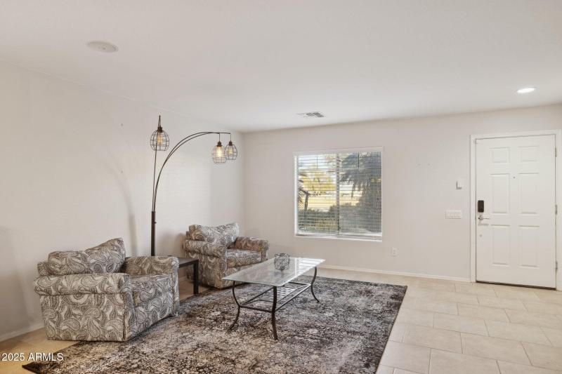 5-web-or-mls-43459-w-maricopa-ave