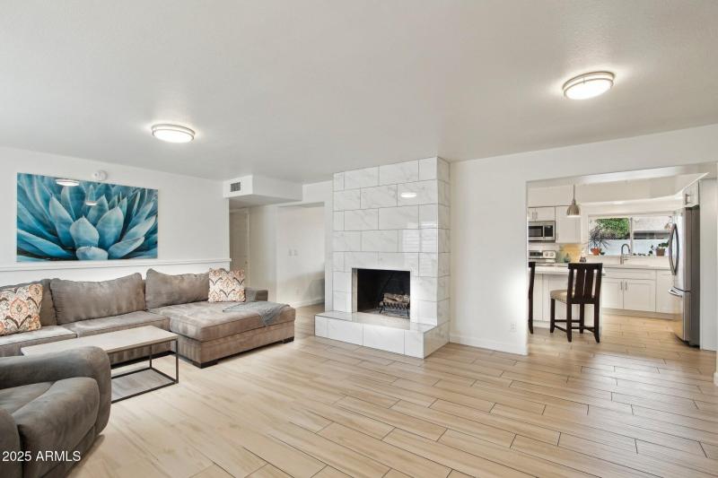 17-web-or-mls-E Shaw Butte Dr-0705-007