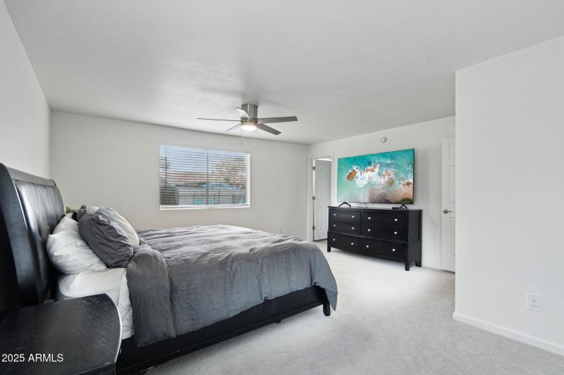 34-web-or-mls-E Shaw Butte Dr-0705-024