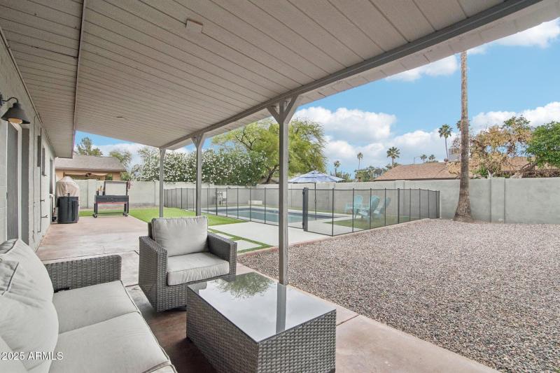 38-web-or-mls-E Shaw Butte Dr-0705-028