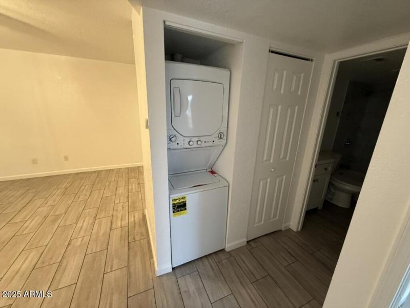 C1005E26-28B8-41E7-9814-63103BC42FFF_1_1