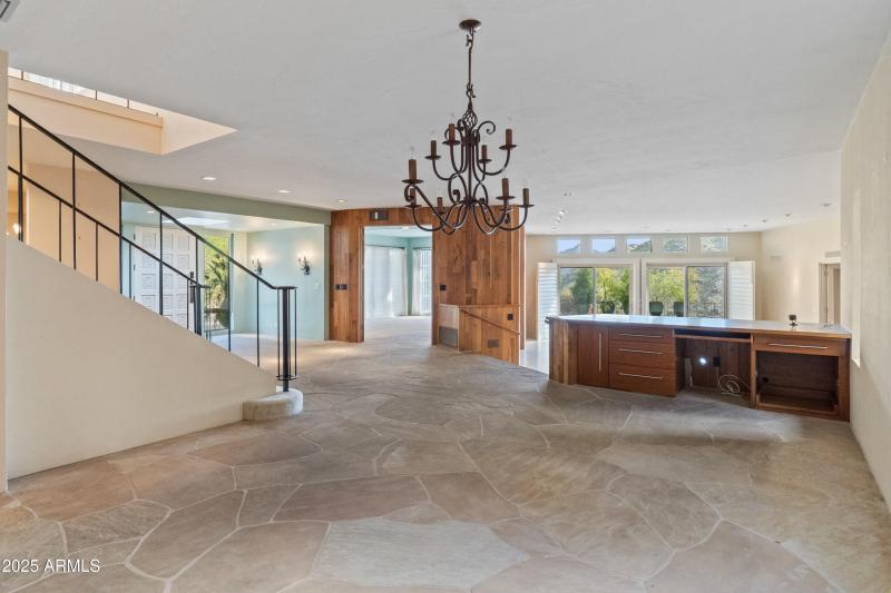 7310 N Highcliff Dr-36