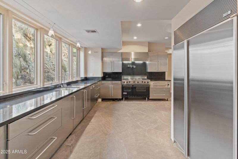 7310 N Highcliff Dr-41