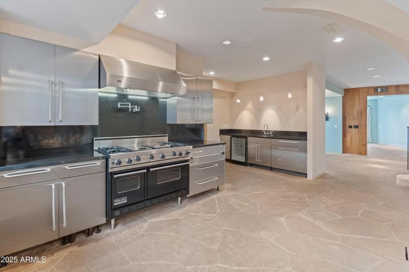 7310 N Highcliff Dr-43