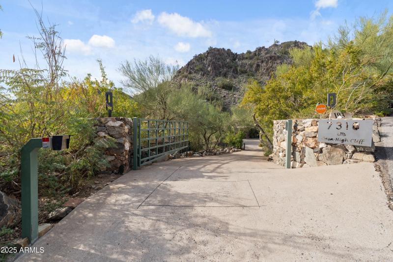 7310 N Highcliff Dr-65