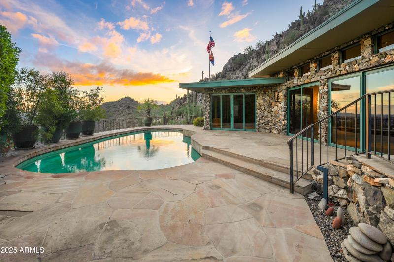 7310 N Highcliff Dr-80