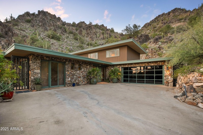 7310 N Highcliff Dr-90