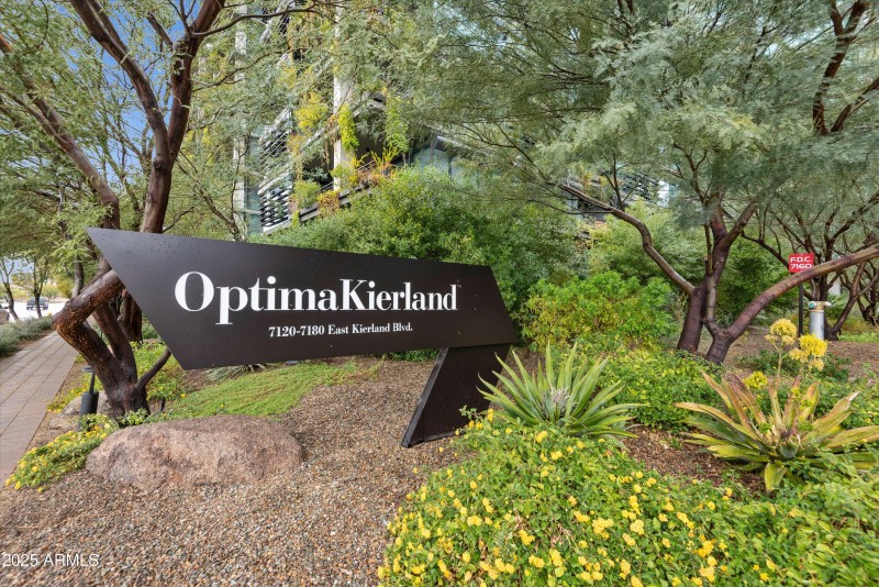 7180 E Kierland Blvd