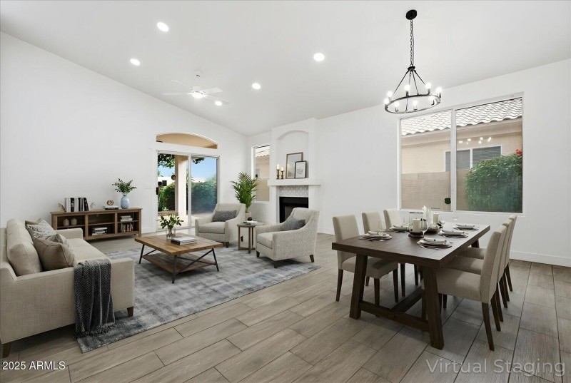 09-A7409591 Living room