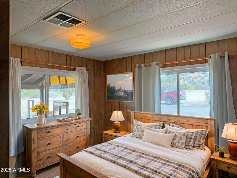 17 Virtually staged back bedroom - Stan