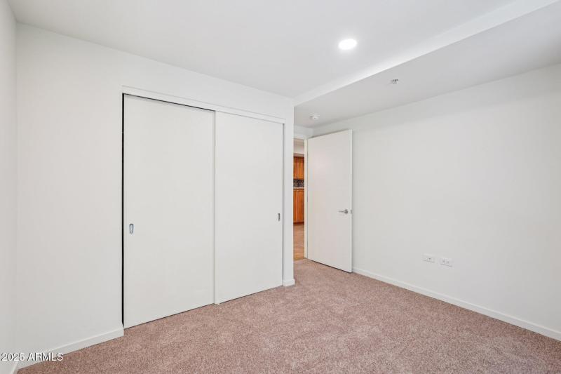 19-web-or-mls-E Rancho Vista Dr-S0807-01