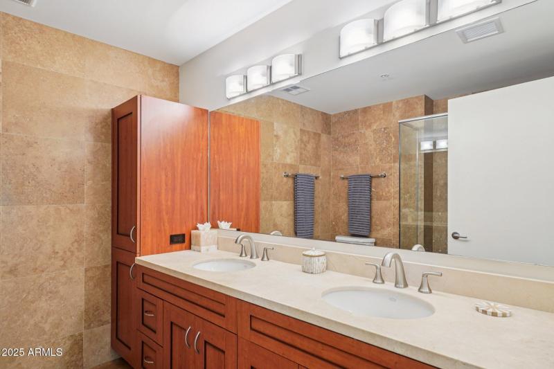 27-web-or-mls-E Rancho Vista Dr-S0807-02