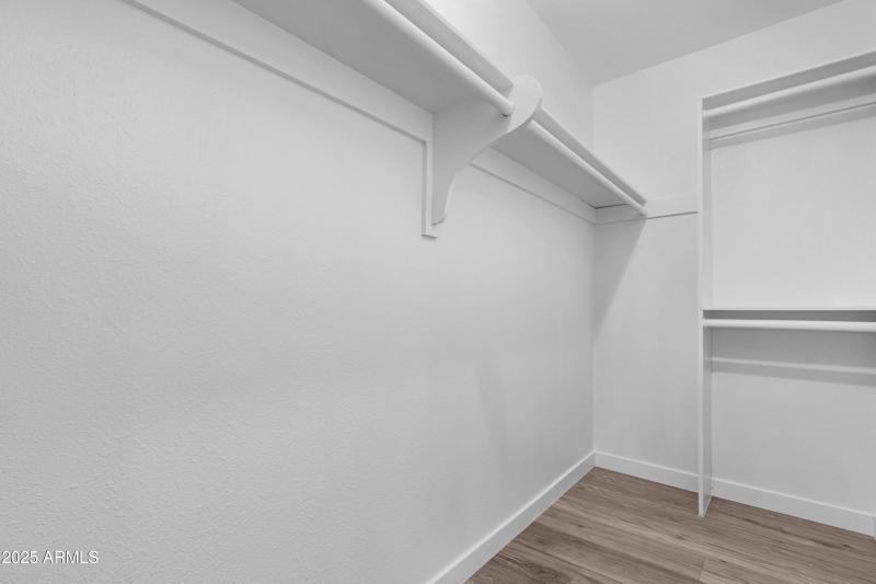 1st Bed Walk In Closet