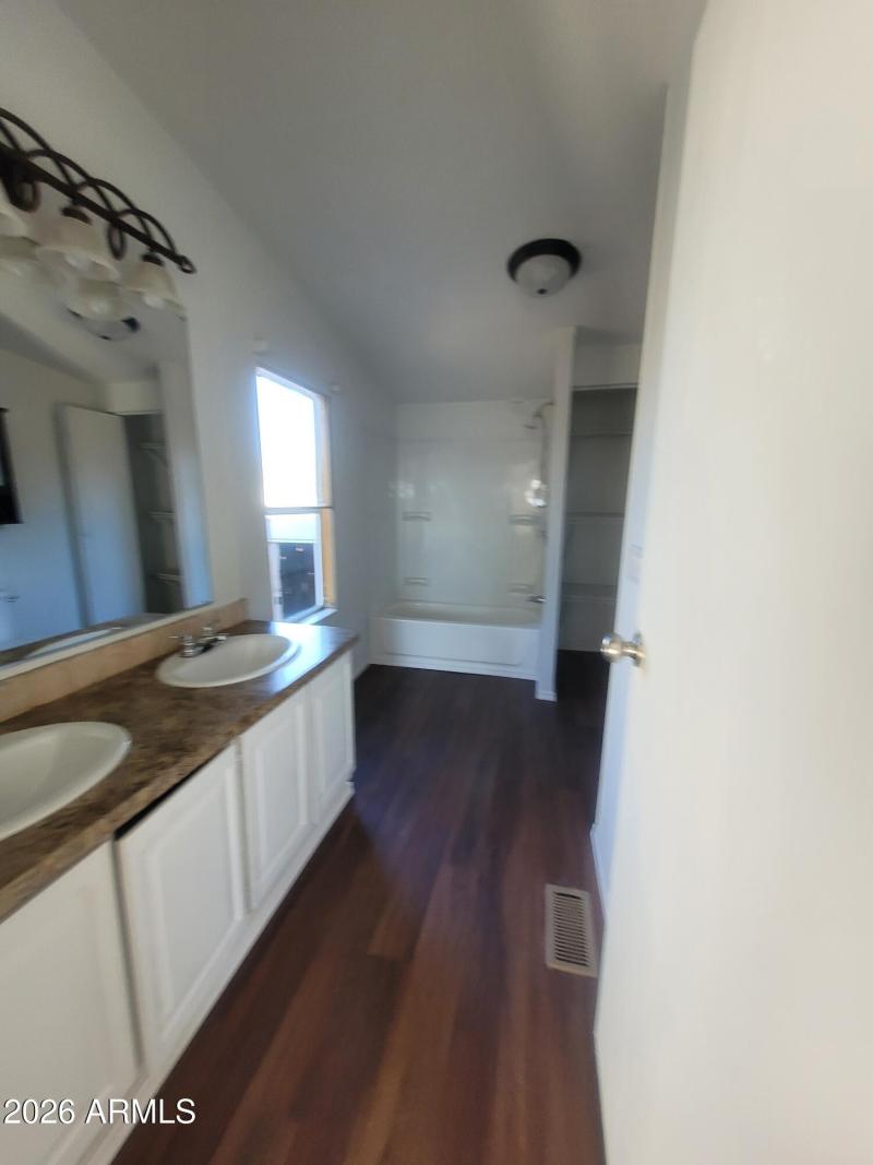 Resized%281766430330776%29_Resized_20251