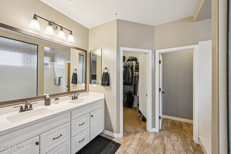 11-web-or-mls-E Lodgepole Dr-S0201-027