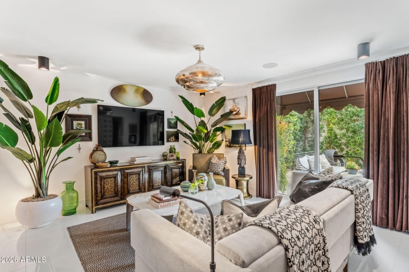 18-web-or-mls-DSC05536-HDR_1