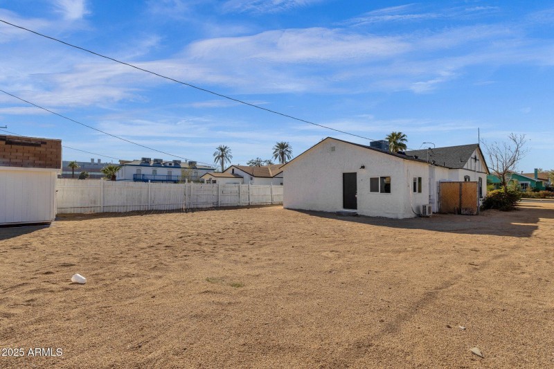 59-web-or-mls-329-n-17th-dr